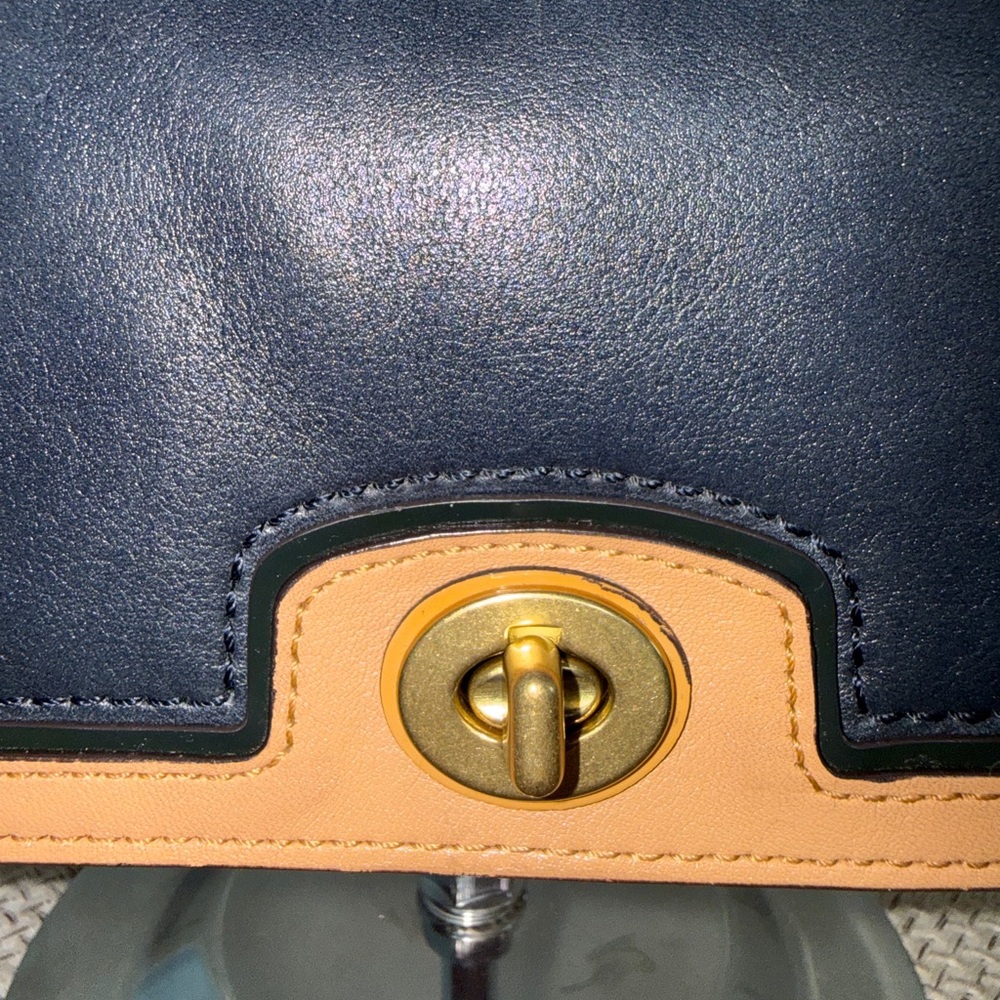 COACH LEGACY COLOR BLOCK TASSLE LEATHER CROSSBODY BAG EUC #19898 - Picture 8 of 14
